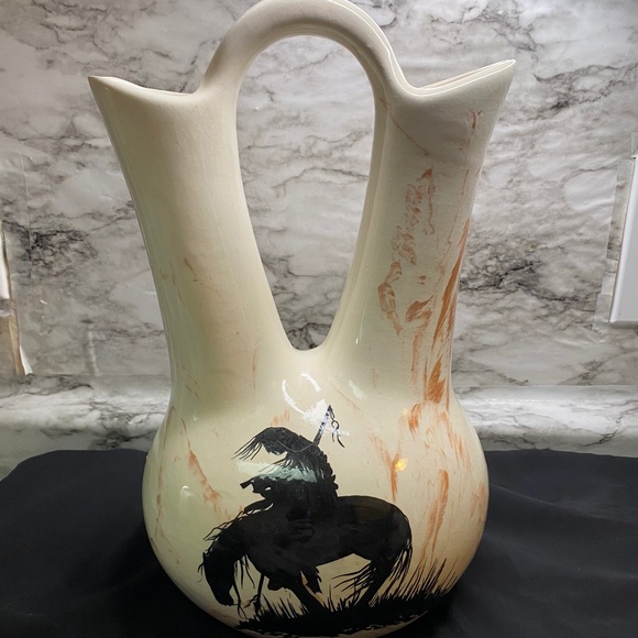 * 14" Tall Handmade Native American Wedding Vase Cream and Brown 8" Wide - Picture 1 of 13